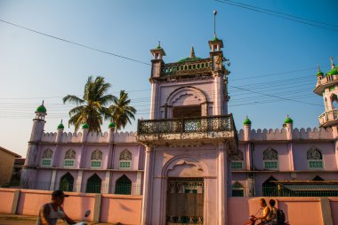 Güzel cami. Burma. Mawlamyine, Myanmar.