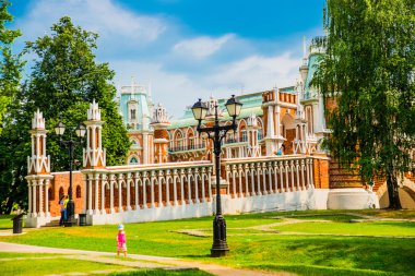 Moskova'da Tsaritsyno Park mimarisi. Rusya.