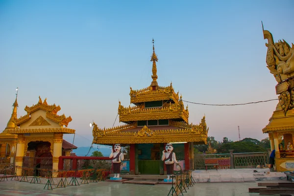 Kyaik Tan Lan. The Old Moulmein pagoda. Моламьин, Мьянма. Бирма . — стоковое фото