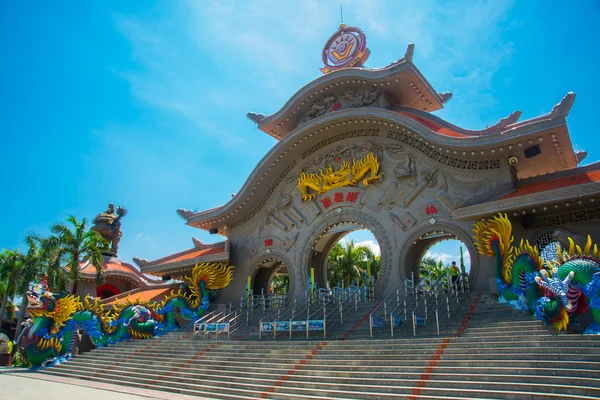 HO CHI MINH CITY, VIETNAM, the Suoi Tien park in Saigon. — Stock Photo, Image