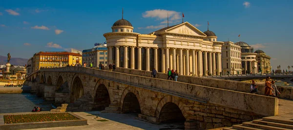 Skopje Nord Macedonia Archäologisches Museum Mazedoniens Und Steinbrücke Fluss Vardar — Stockfoto