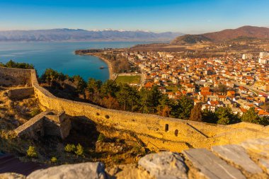 OHRID, NORTH MACEDONIA: Kuzey Makedonya 'daki UNESCO Dünya Mirasları Bölgesi olan Kral Samuel' in Eski Kalesi veya Samuel 'in Ohri' deki Kalesi