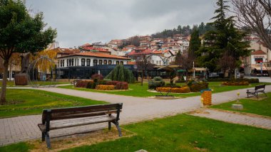 OHRID, NORTH MACEDONIA: Eski Ohri kasabasındaki iskelenin güzel manzarası. UNESCO Dünya Mirası Alanı.