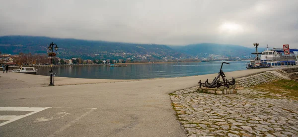 Ohrid North Macedonia Вид Пірс Кораблями Березі Озера Охрид Unesco — стокове фото