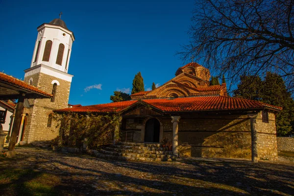 Ohrid North Macedonia 教会印象的な塔と神PervleptosまたはSveta Bogorodicaの母 ユネスコ世界遺産 — ストック写真