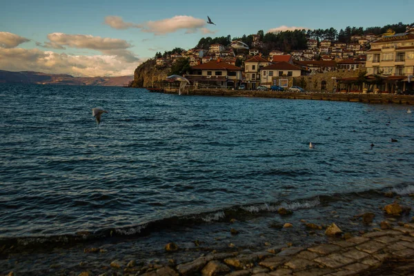 Ohrid 北マセドニア 夕方にオフリド湖を望む風景 ユネスコ世界遺産 — ストック写真