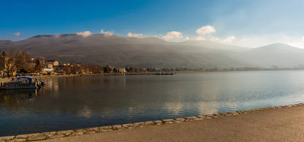 Ohrid North Macedonia Вигляд Міста Озера Охрид Сонячний День Unesco — стокове фото