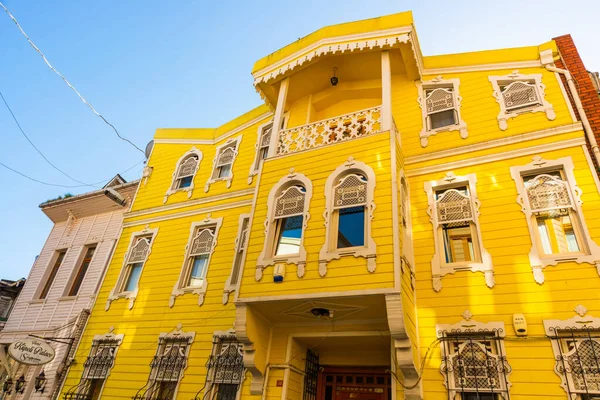 Istanbul Turkey Kolorowe Stare Budynki Ulicy Fatih Dzielnicy Starego Miasta — Zdjęcie stockowe
