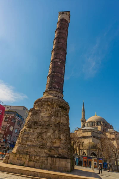 Stanbul Turkey Atik Ali Paşa Camii Konstantin Sütunu Stanbul Türkiye — Stok fotoğraf