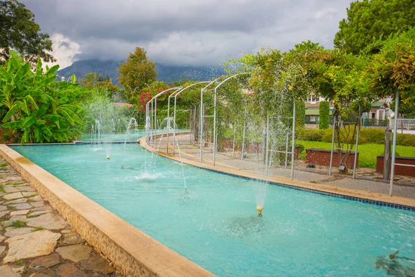 Kemer Turquía Hermoso Parque Botánico Zeki Tuncer Con Fuentes Palmeras — Foto de Stock