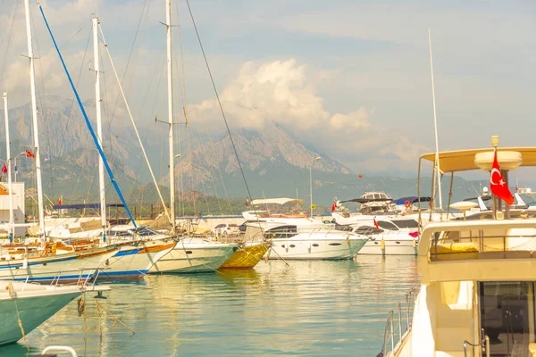 Kemer Turquía Yates Blancos Puerto Marítimo Kemer Provincia Antalya Turquía —  Fotos de Stock