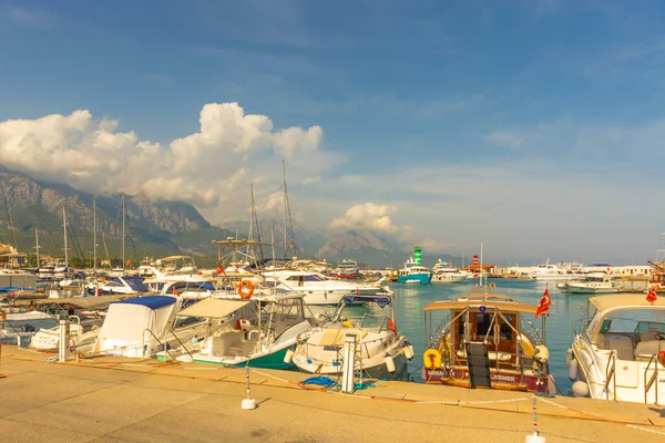 Kemer Turquia Bela Vista Farol Iates Barcos Porto Kemer Kemer — Fotografia de Stock