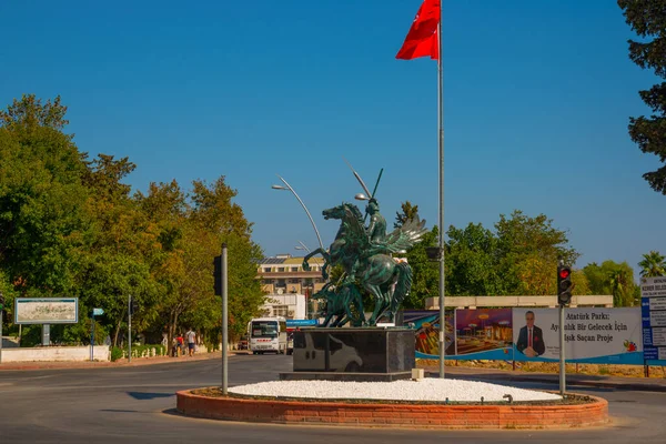 Kemer Turquia Estátua Bellerophon Montando Pegasus Derrota Uma Quimera Herói — Fotografia de Stock