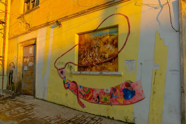 Durres Albania Colorfully Old Building Graffiti Drawings Walls Center Durres — Stock Photo, Image