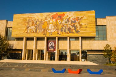 Tiran, ALBANIA: Tiran 'da Ulusal Tarih Müzesi. Tiran Arnavutluk 'un başkenti.