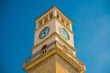 TİRAN, ALBANIA: Tiran şehir merkezindeki Eski Saat Kulesi.