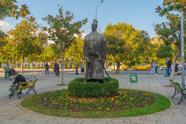 Ran Albania Arnavutluk Başkenti Tiran Merkezindeki Anıt — Stok fotoğraf