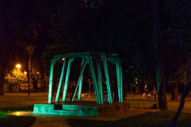 TİRAN, ALBANIA: Siyasi baskı mağdurları Tiran, Arnavutluk 'un bunker anıtı ve anıtı. Bilinmeyen insanlar Şehitler Bulvarı 'nda dinleniyor.