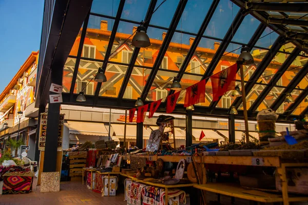 Tirana Albania Nový Bazar Nebo Pazari Tiraně Albánii Mnoho Barevných — Stock fotografie