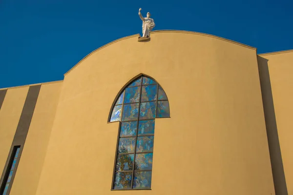 Тирана Албания Кафедральный Собор Святого Павла Тиране Фоне Голубого Неба — стоковое фото