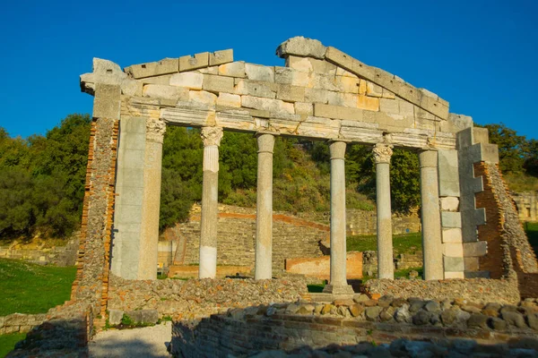 Apollonia Albania Antiguo Templo Griego Con Columnas Blancas Ciudad Apolonia — Foto de Stock