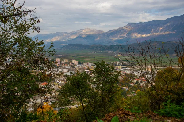 Gjirokastra Albania Miasto Gjirokastra Widok Góry Miasta Zamek Wskazówka Dla — Zdjęcie stockowe