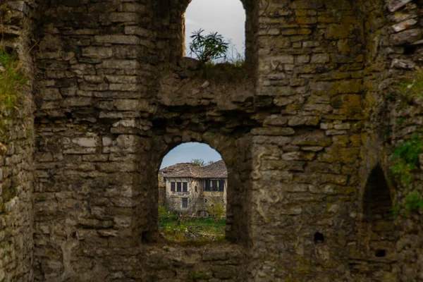 Gjirokastra Albanien Blick Auf Die Alte Festung Und Die Stadtmauern — Stockfoto