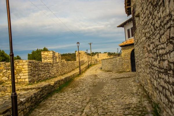 Berat Albania Lanskap Dengan Pemandangan Kastil Berat Lama Dan Dinding — Stok Foto