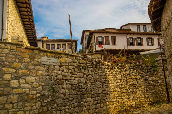 Berat Albania Krajina Výhledem Starý Hrad Berat Hradby Pevnosti Seznam — Stock fotografie