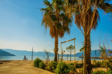 VLORA / VLORE, ALBANIA: Vlora şehrinde güzel yeni gezinti alanı.