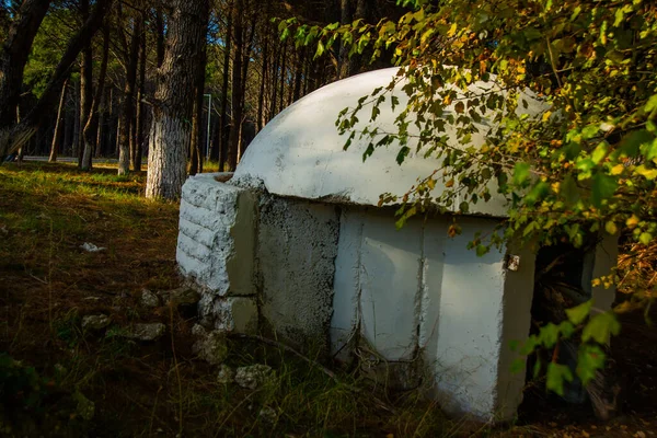 Albanie Paysage Avec Les Bunkers Militaires Milieu Champ Rural Près — Photo