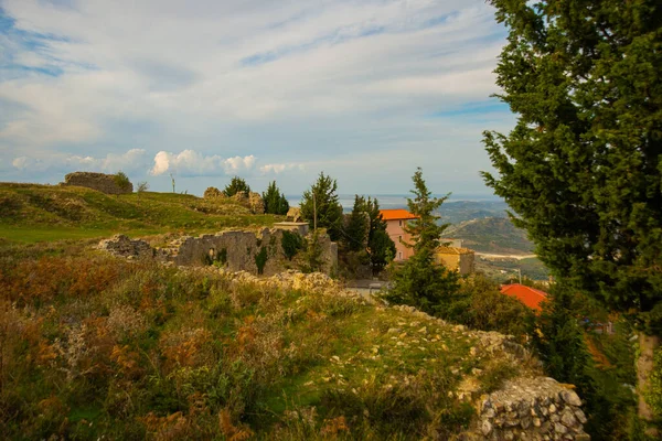 Kanine Albania Hermoso Paisaje Con Vistas Las Antiguas Murallas Fortaleza — Foto de Stock