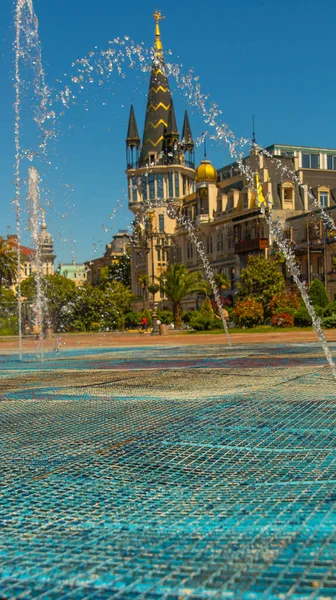 Batumi Georgia 格鲁吉亚阿扎尔地区巴统市欧洲广场的天文钟楼 — 图库照片
