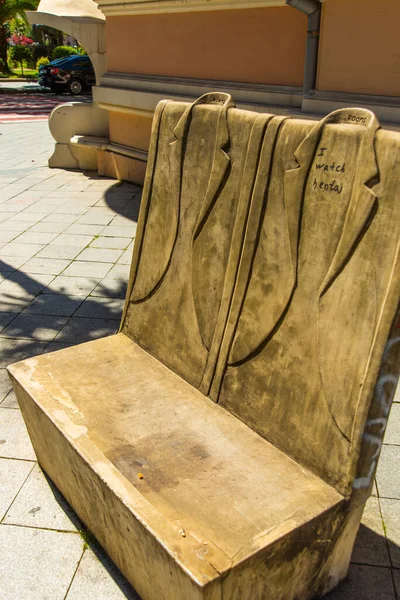 Batumi Georgia Ett Ovanligt Monument Nära Biografhuset Apollo Den Mest — Stockfoto