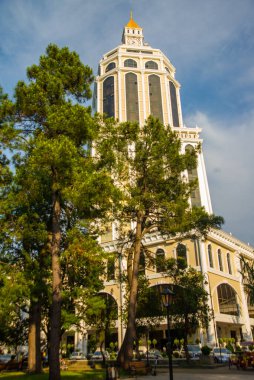 BATUMI, GEORGIA: Gürcistan 'ın Adjara bölgesindeki Rustaveli Bulvarı' ndaki şehir merkezinde 5 yıldızlı Sheraton Batumi Hotel 'in cephesi.