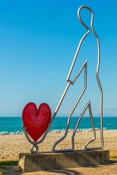 BATUMI, GEORGIA: Gürcistan 'ın Batumi kentindeki deniz kenarındaki Batumi heykeline bayılıyorum..