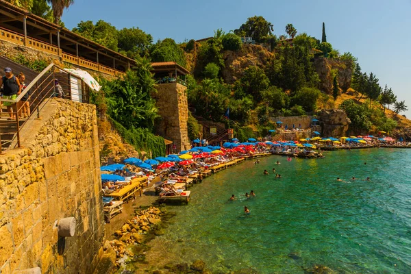 Antalya Turkey Beautiful Mermerli Beach Clear Blue Water Old Town — Stock Photo, Image