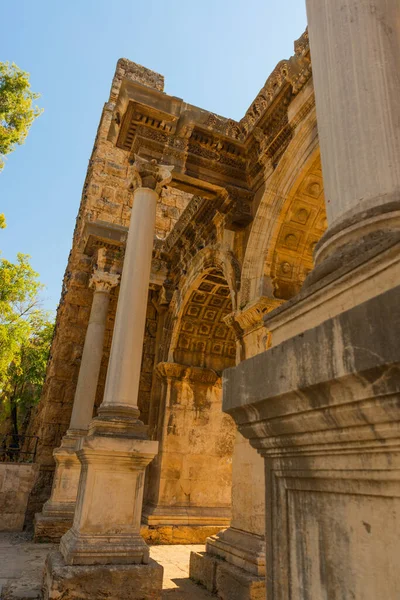 Antalia Turchia Porta Adriana Antica Costruzione Antica Marmo Calcare Antalya — Foto Stock