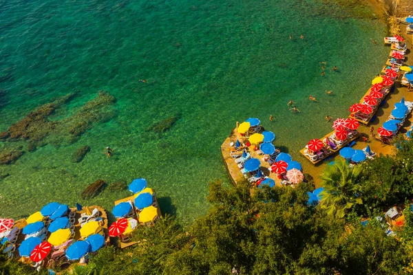 Antalya Turquie Parasols Colorés Sur Plage Mermerli Dans Centre Antalya — Photo