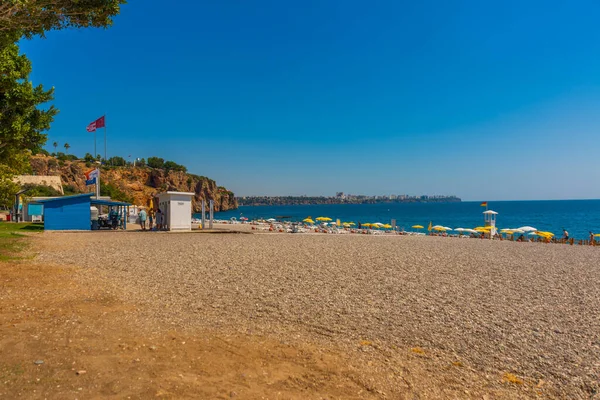 Türkiye Nin Antalya Kentinde Güneşli Yaz Mevsiminde Güzel Konyaalti Plajı — Stok fotoğraf