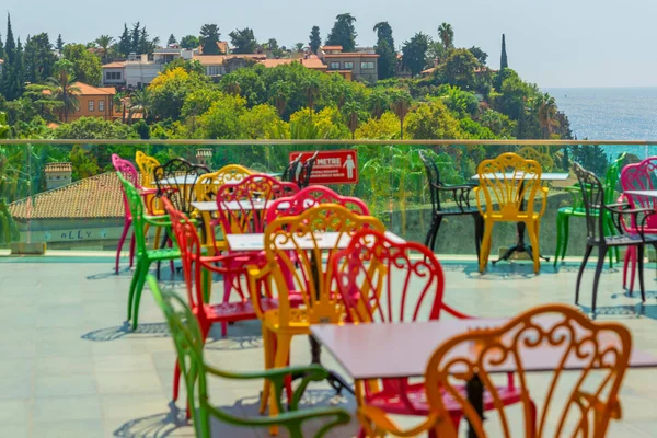Antalya Turkey Барвисті Стільці Ресторані Видом Море Старе Місто Чудовий — стокове фото
