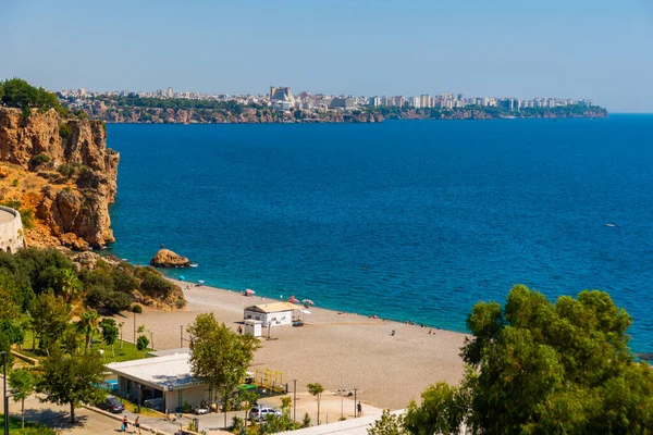 Antalya Turquía Hermosa Vista Ciudad Antalya Playa Konyaalti Día Soleado — Foto de Stock