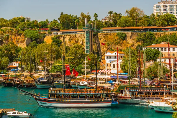 Antalya Turkey Old Harbor Antalya Port Ships Boats Sunny Summer — Stock Photo, Image