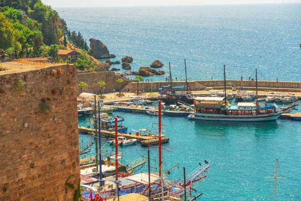 Antalya Turkey Het Schip Levert Toeristen Uit Haven Van Antalya — Stockfoto