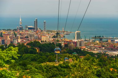 BATUMI, GEORGIA: Teleferikten Batumi 'nin güzel manzarası. Batumi Argo Kablo Araba İstasyonu.