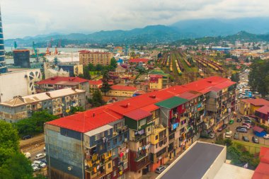 BATUMI, GEORGIA: Bulutlu bir yaz gününde Batumi şehrinin güzel manzarası.