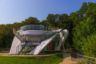 SATAPLIA, KUTAISI, IMERETI, GEORGIA: Sataplia gözlem güvertesinin yakınındaki alışılmadık bir restoran.