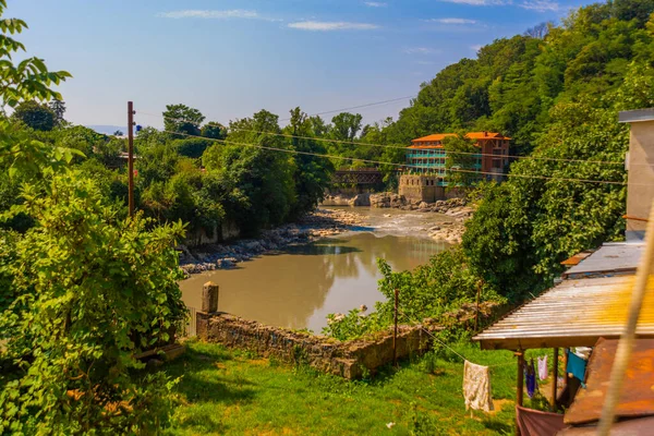 Kutaisi Georgia Maestoso Fiume Rioni Che Scorre Attraverso Kutaisi Città — Foto Stock