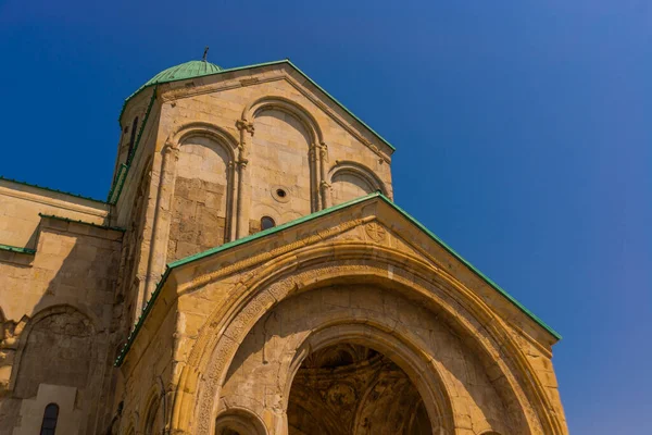 Kutaisi Georgia Paesaggio Con Vista Sull Antica Cattedrale Ortodossa Bagrati — Foto Stock