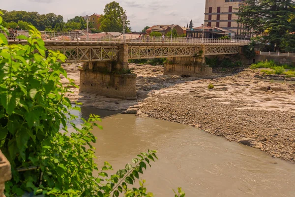 Кутаиси Грузия Летом Пейзаж Видом Белый Мост Реки Риони Центре — стоковое фото